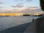 Вид со стрелки Васильевского острова на Эрмитаж