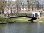 Мост через пруд в Юсуповском саду