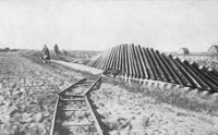 Участок железной дороги вблизи Лахты после наводнения 1924 года